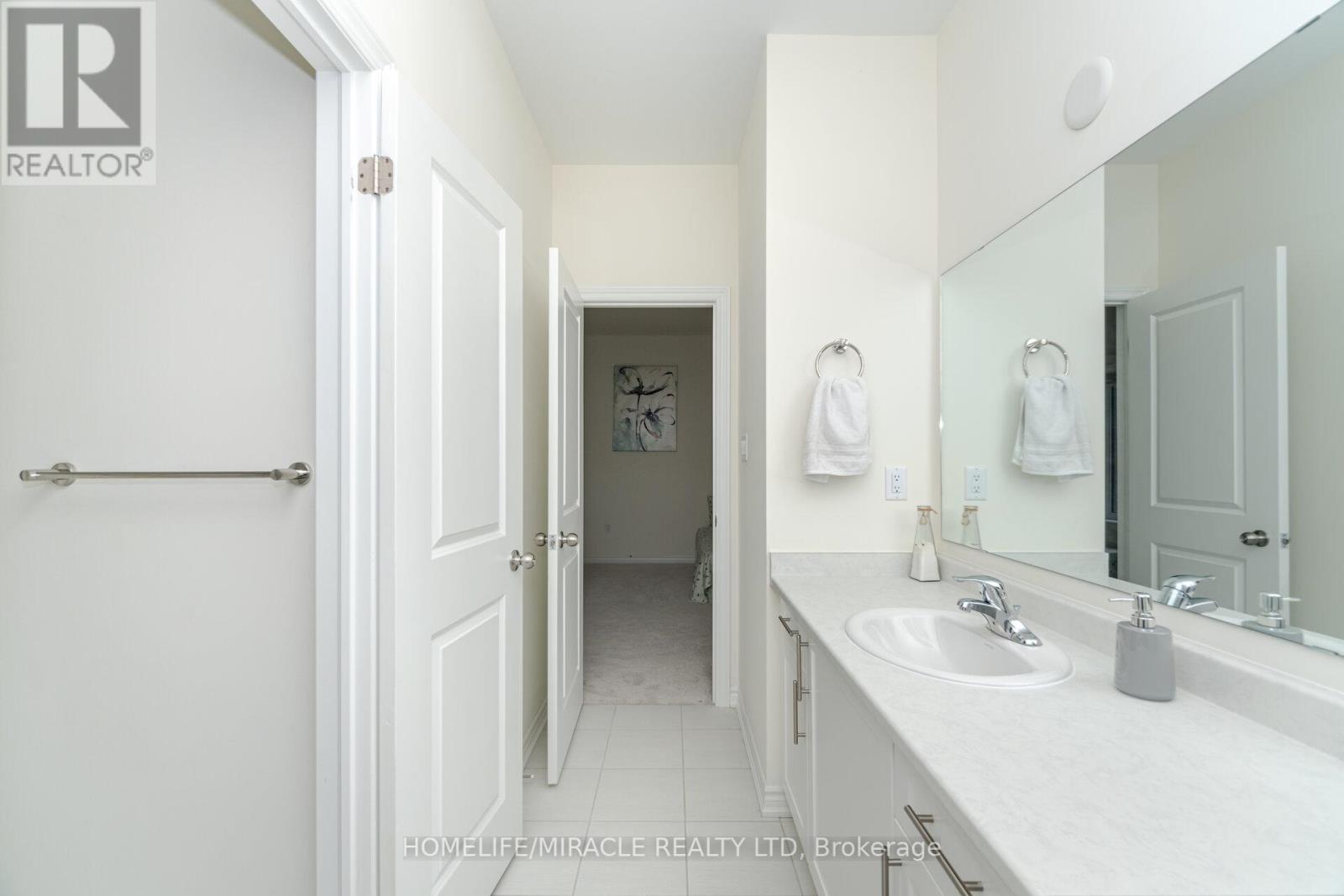 Photo 48 of 7 Aldenham Street, Brampton ON