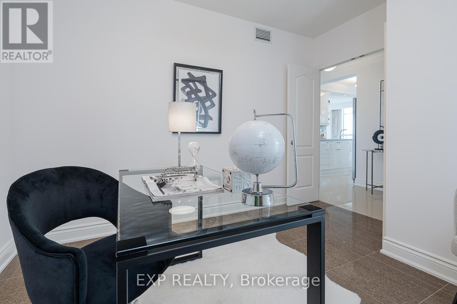 Photo 19 of 1205 88 Promenade Circle, Vaughan ON