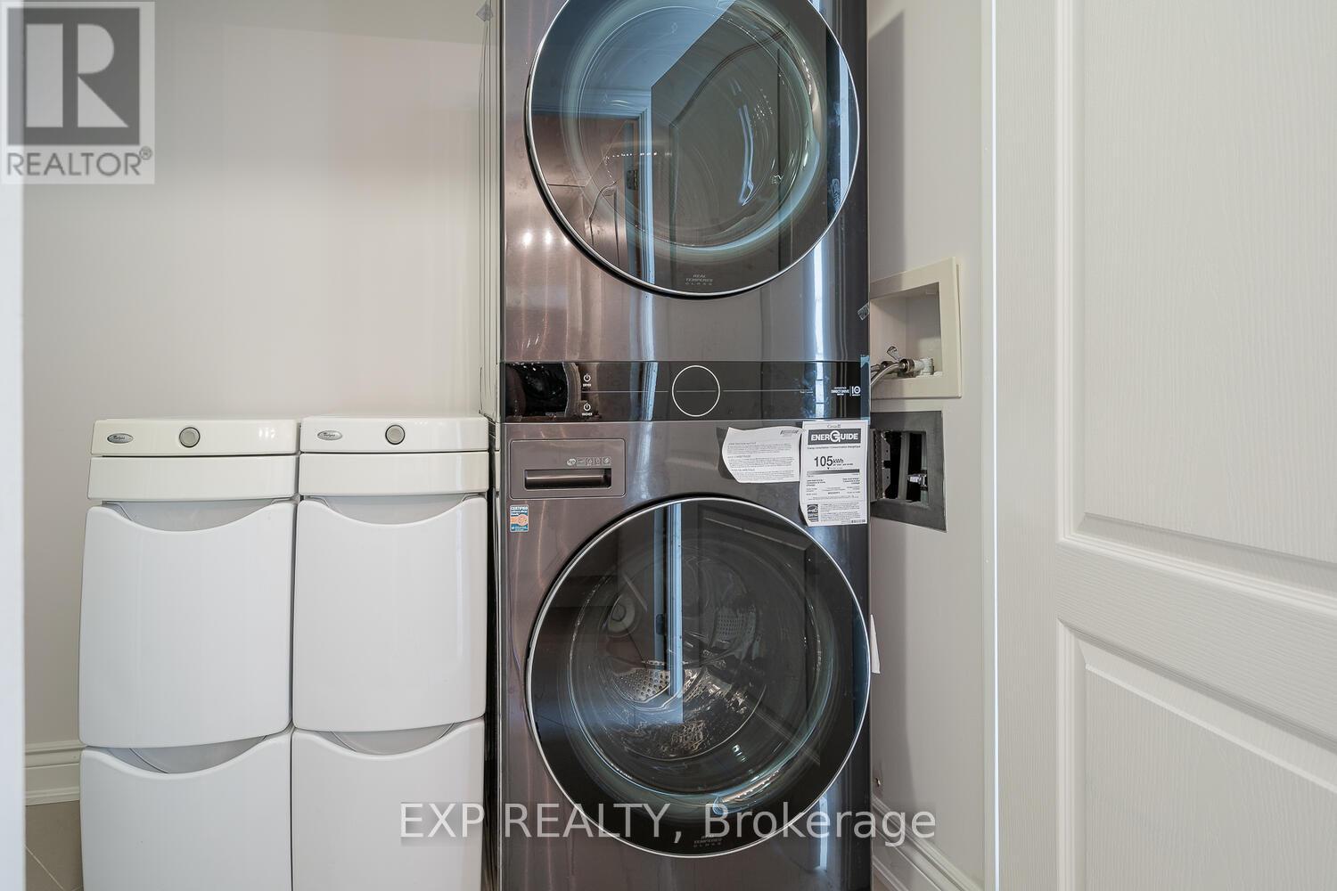 Photo 23 of 1205 88 Promenade Circle, Vaughan ON