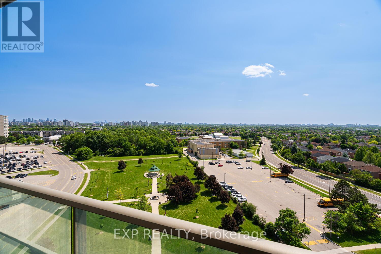Photo 29 of 1205 88 Promenade Circle, Vaughan ON