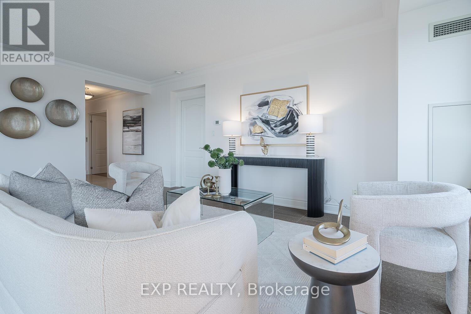 Photo 7 of 1205 88 Promenade Circle, Vaughan ON
