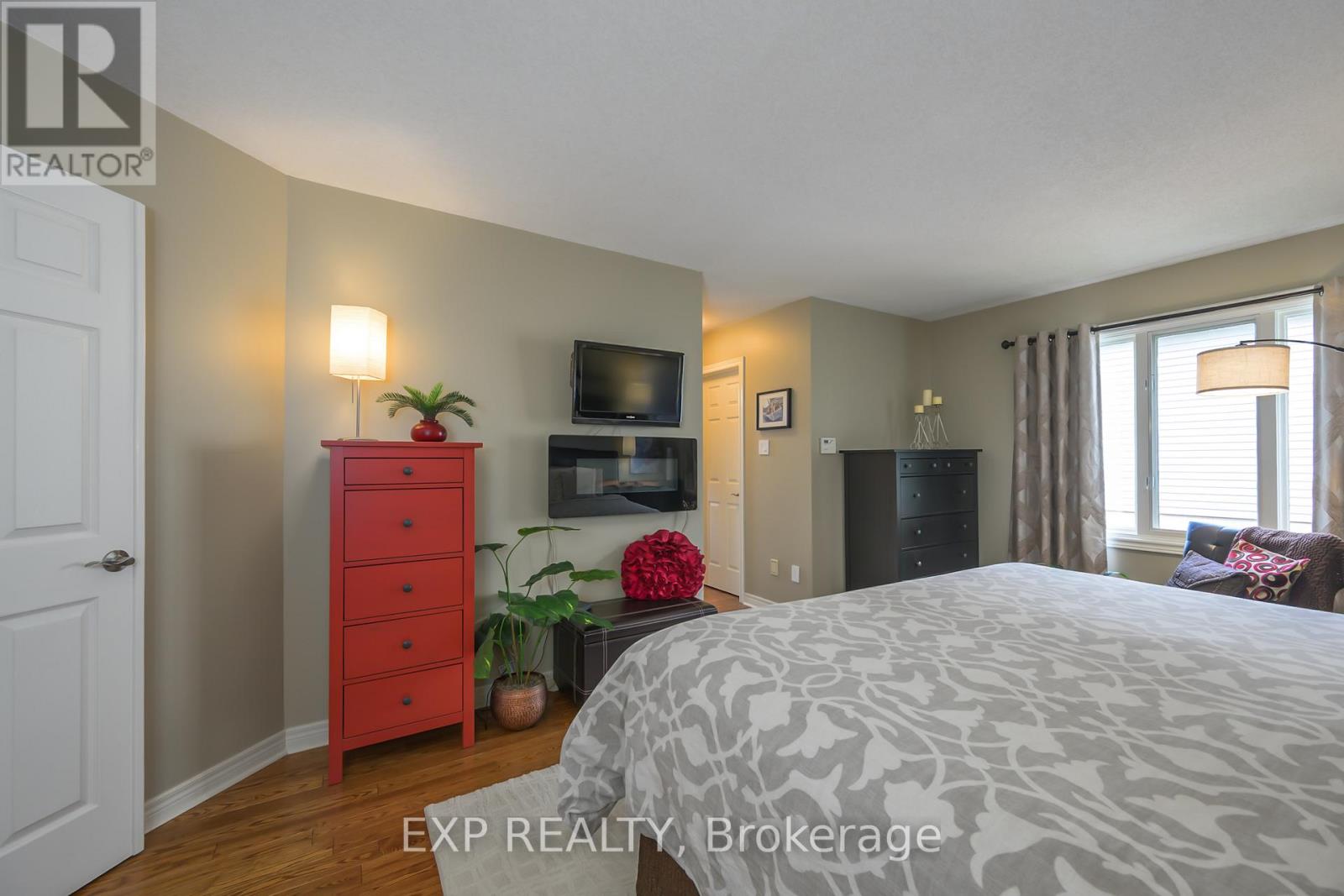 Photo 23 of 22 Glenridge Crescent, London North ON