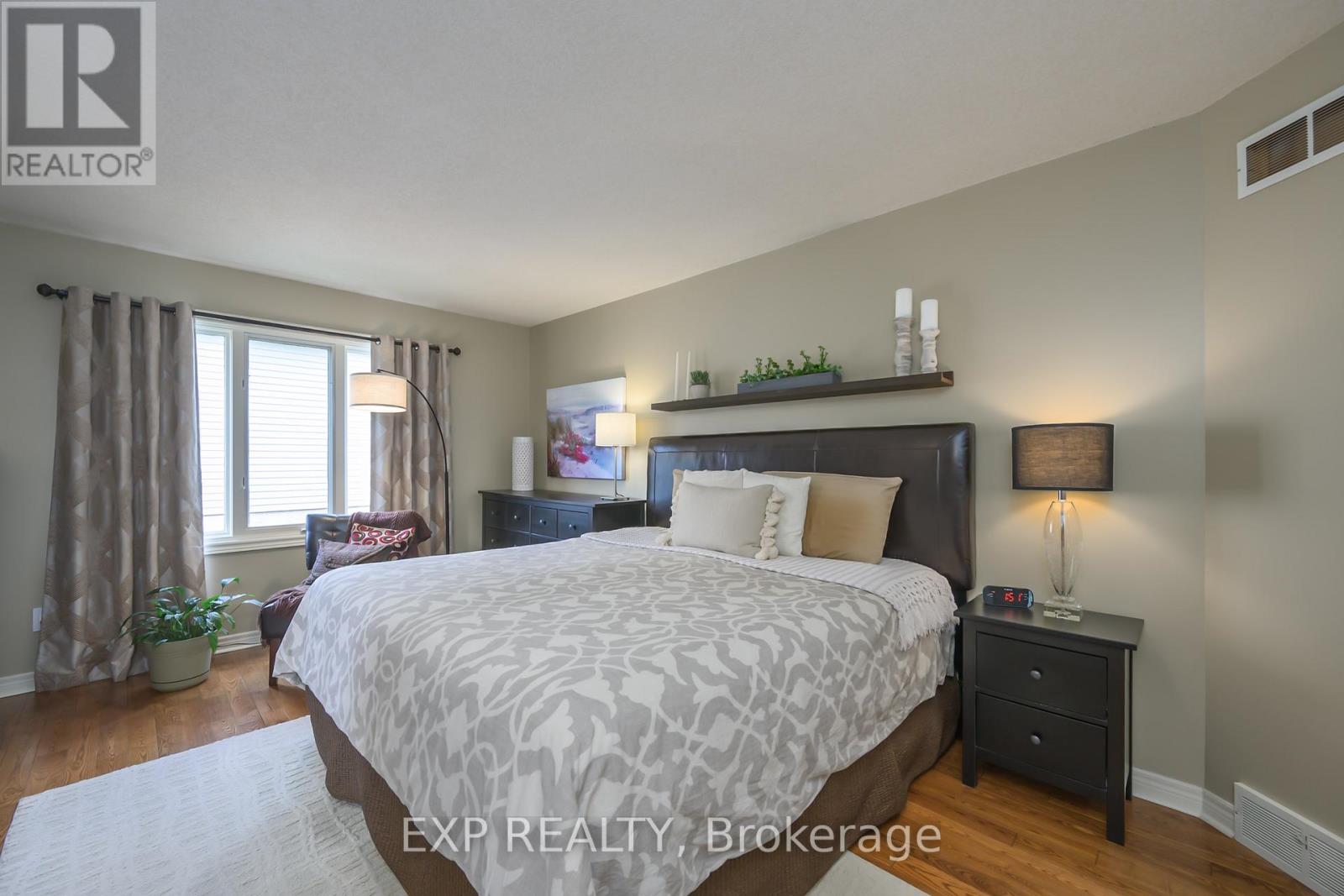 Photo 22 of 22 Glenridge Crescent, London North ON