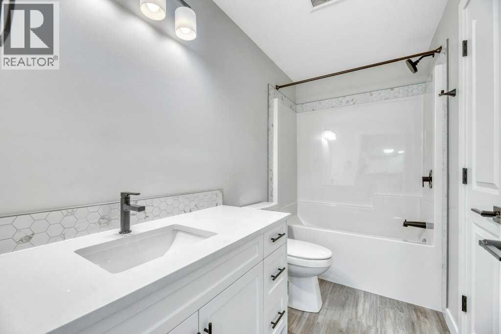 Photo 46 of 230 Wildrose Drive, Strathmore AB