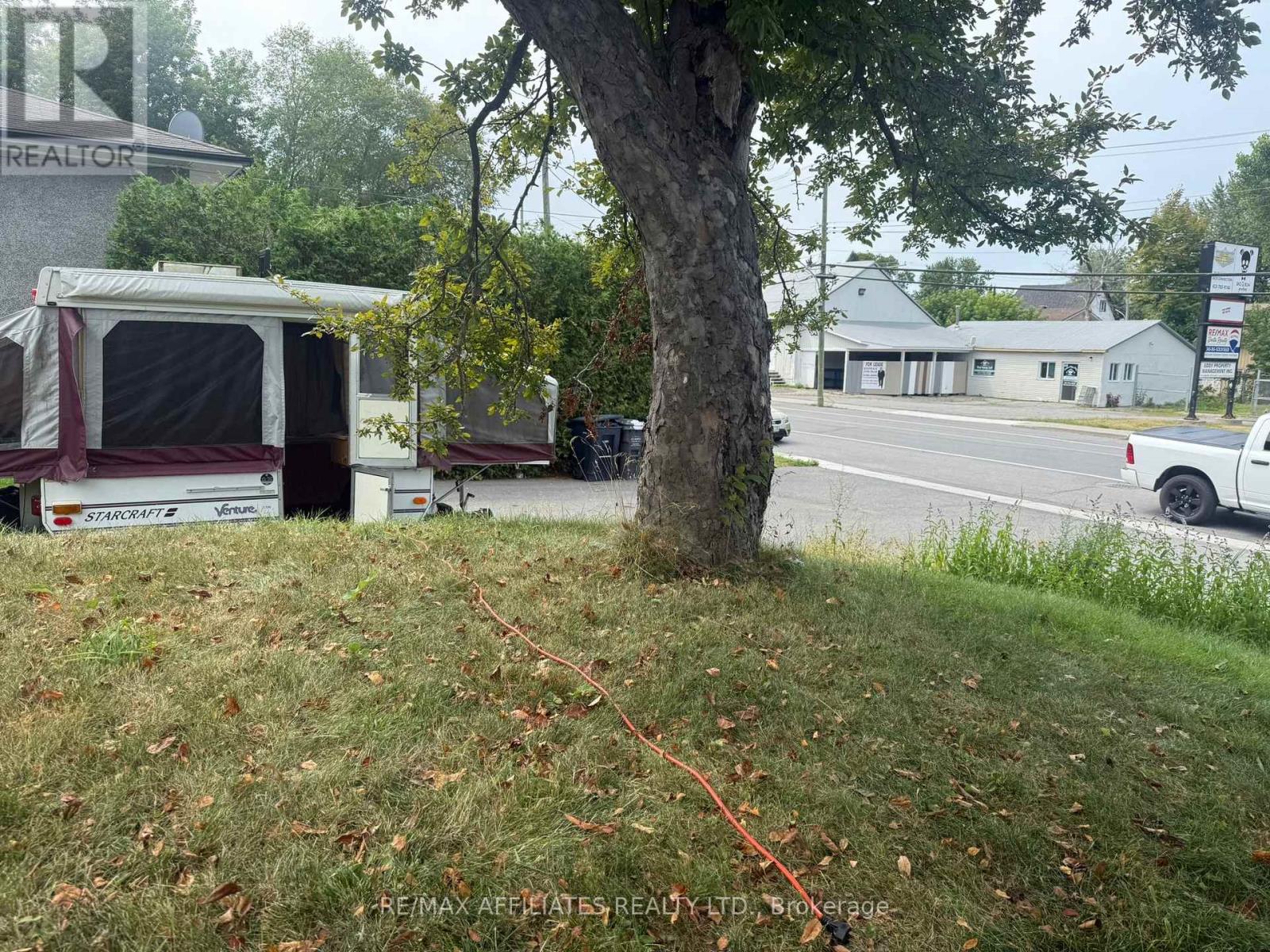 Photo 5 of 1868 Labonte Street, Clarencerockland ON