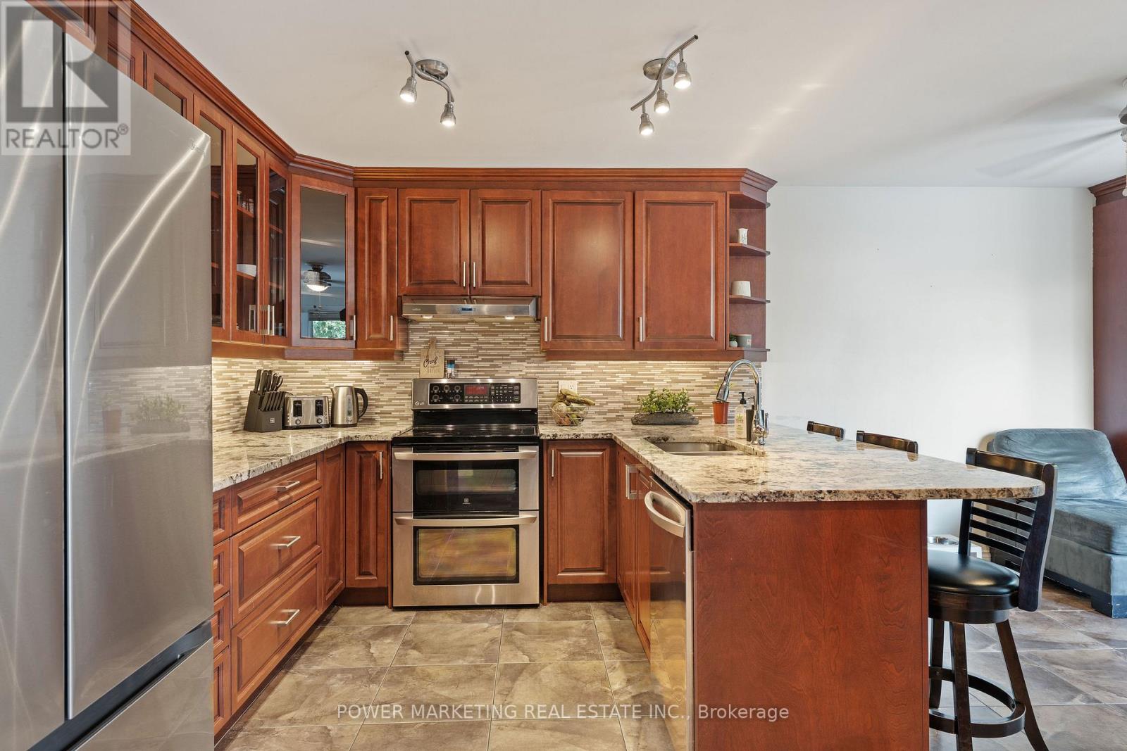 Photo 12 of 1809 Chopin Place, Ottawa ON