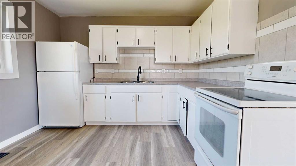 Photo 7 of 9514 99 Avenue, Grande Prairie AB
