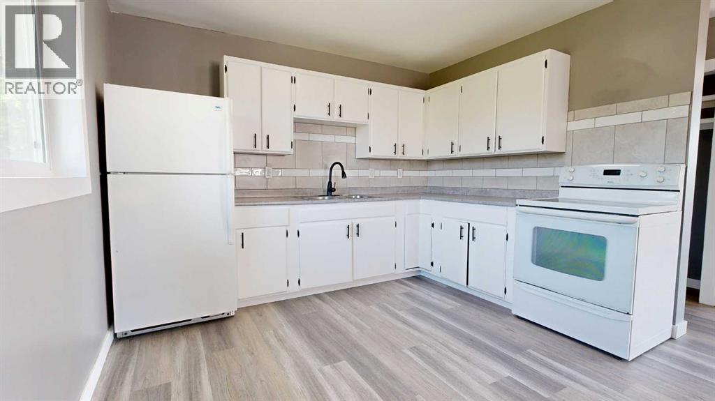 Photo 6 of 9514 99 Avenue, Grande Prairie AB