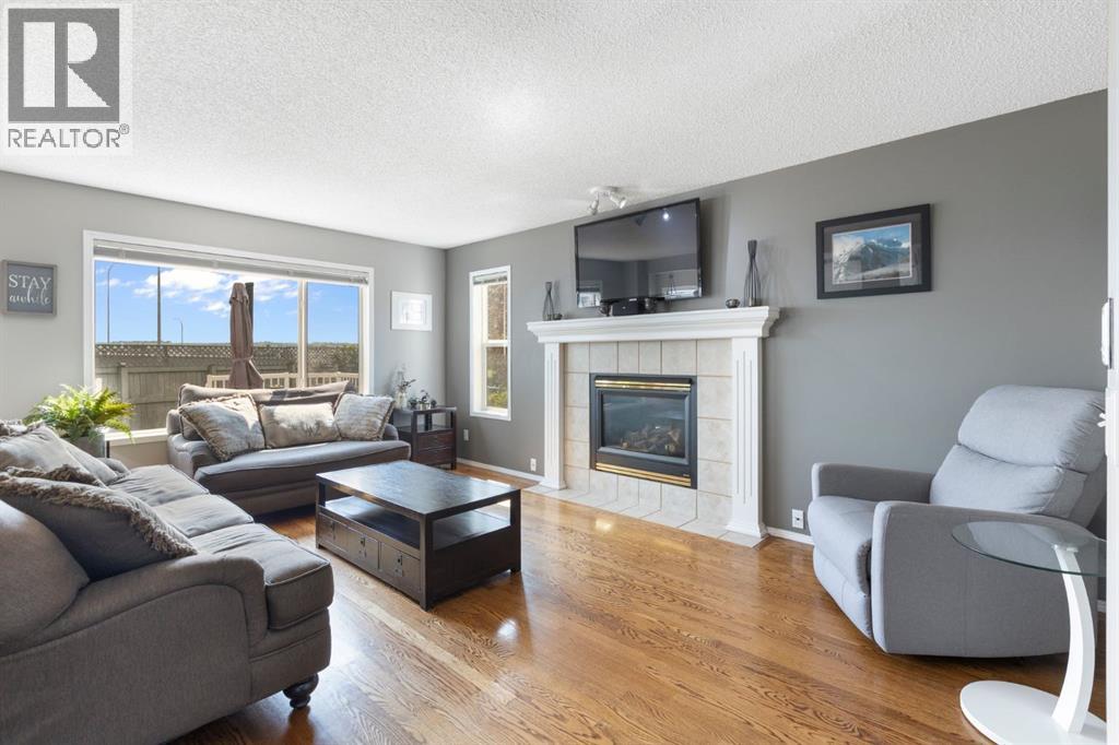 Single Family House for Sale in  Somerglen Close SW Somerset Calgary 