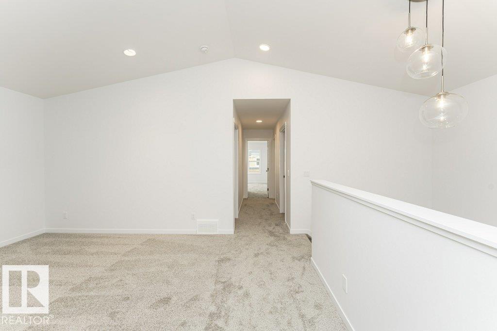 Photo 14 of 3947 Wren Lo Nw, Edmonton AB