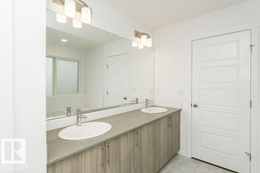 Photo 20 of 3947 Wren Lo Nw, Edmonton AB