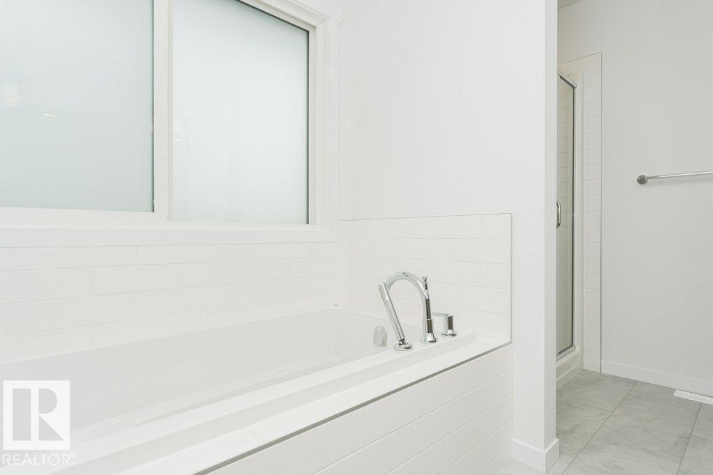 Photo 21 of 3947 Wren Lo Nw, Edmonton AB