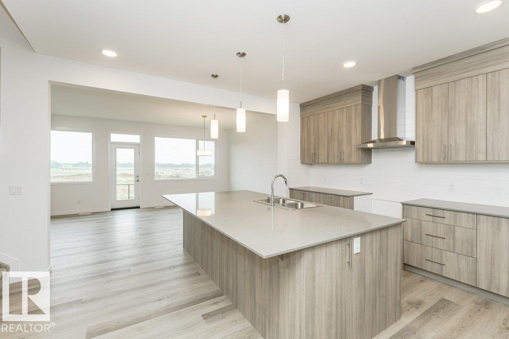 Photo 4 of 3947 Wren Lo Nw, Edmonton AB