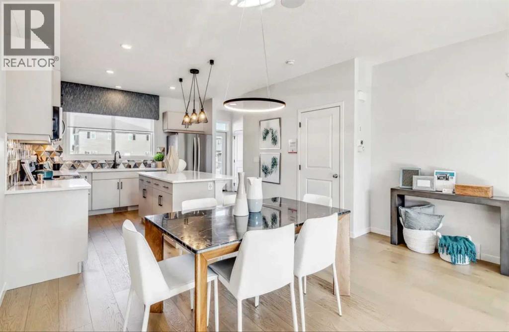 Single Family House for Sale in  Wolf Hollow Rise SE Wolf Willow Calgary 