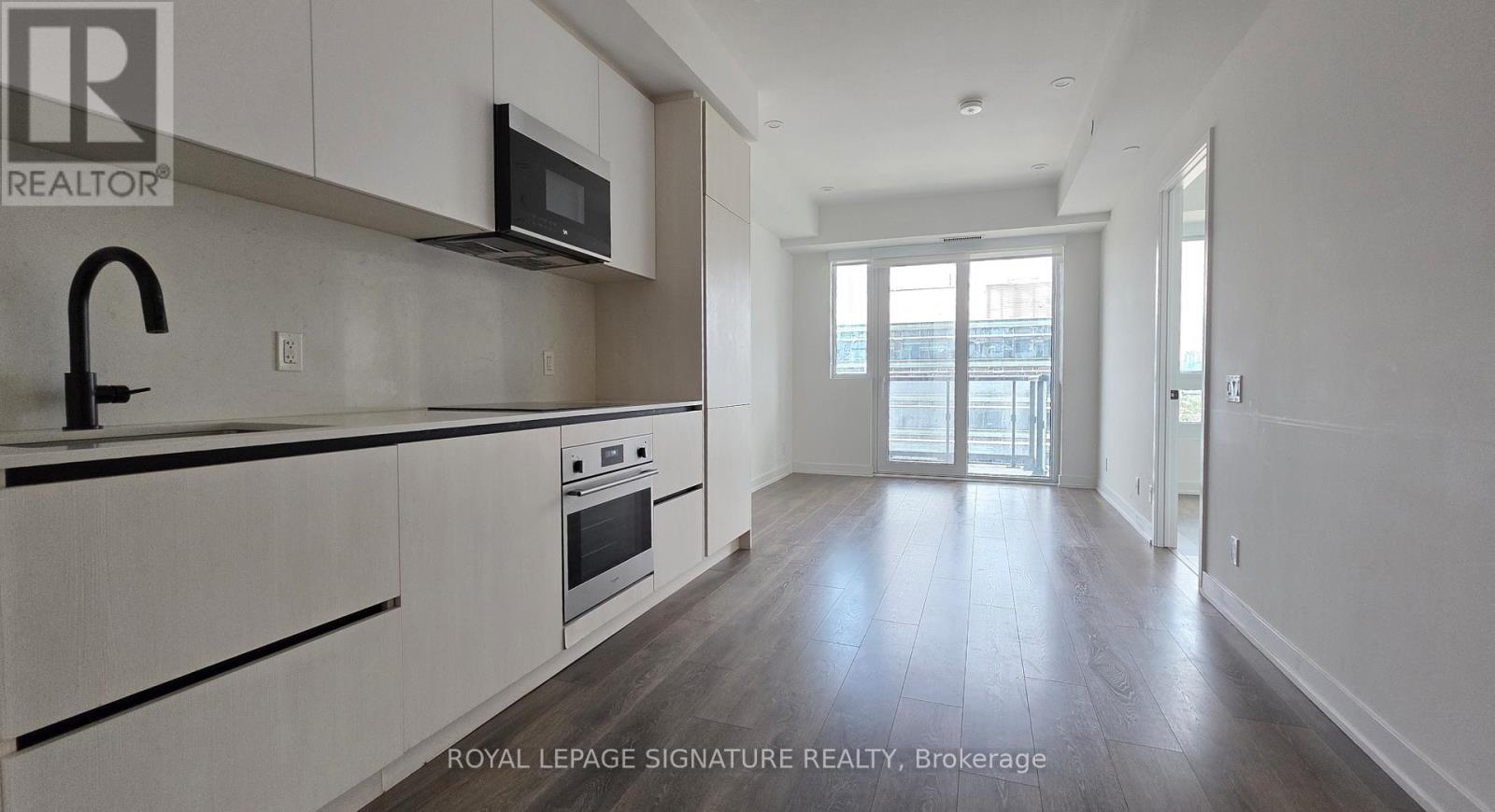 Photo 1 of 3501 108 Peter Street, Toronto ON