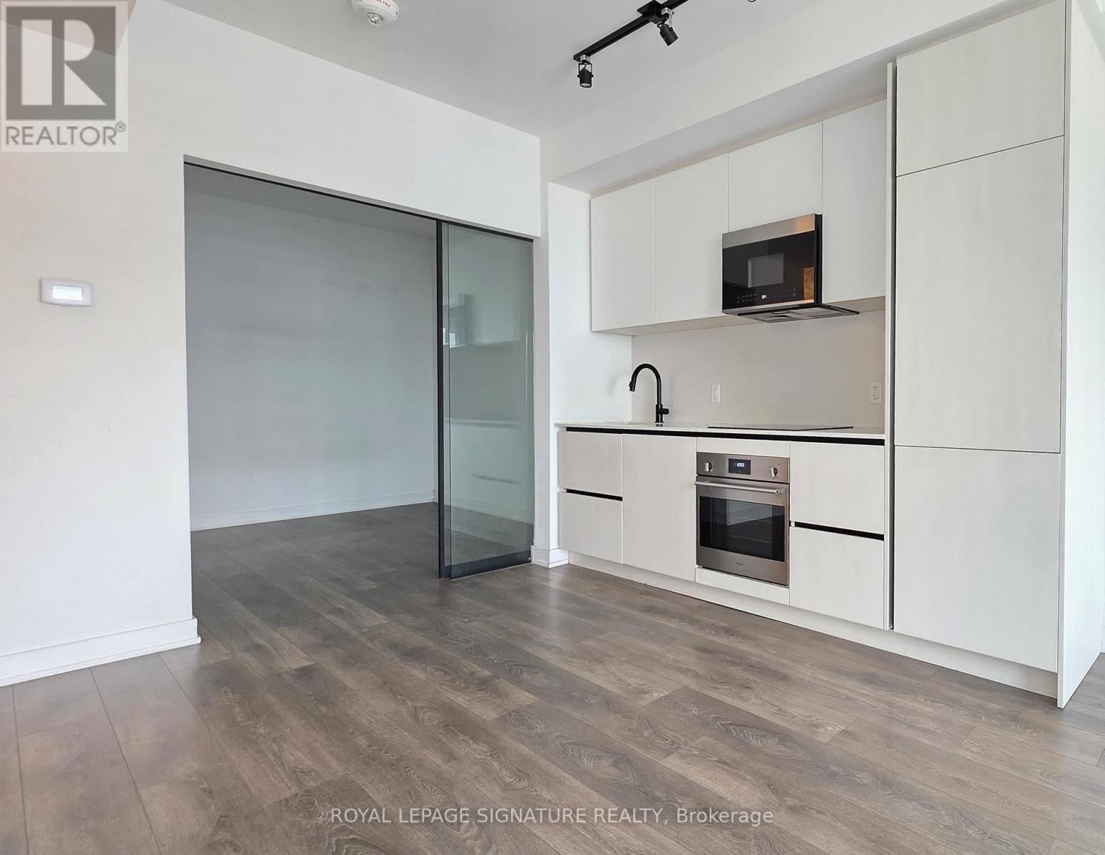 Photo 11 of 3501 108 Peter Street, Toronto ON