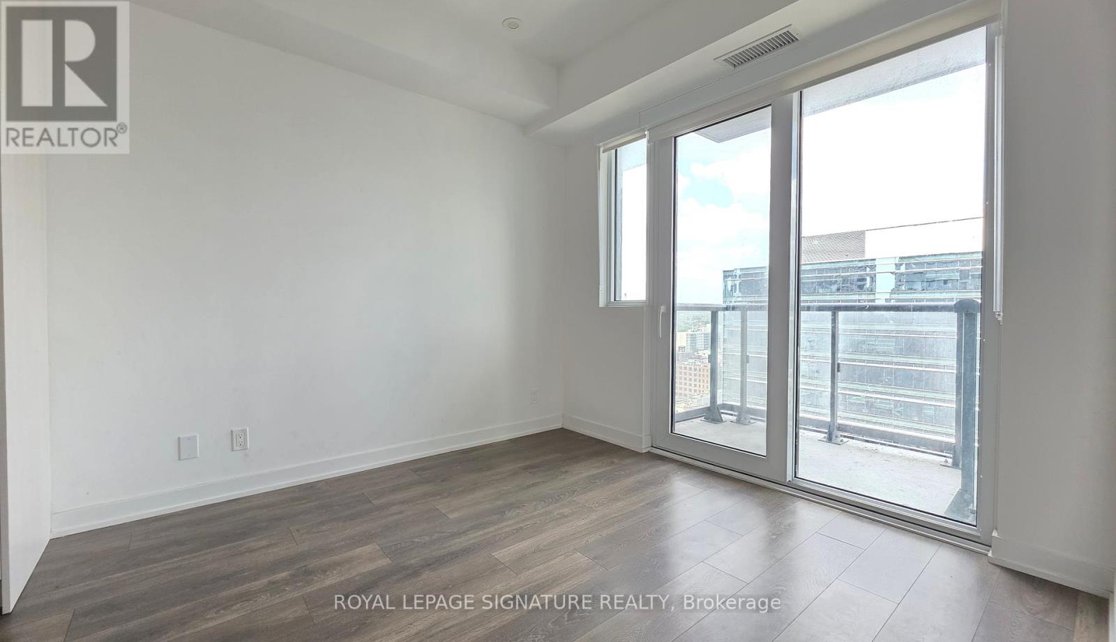 Photo 4 of 3501 108 Peter Street, Toronto ON