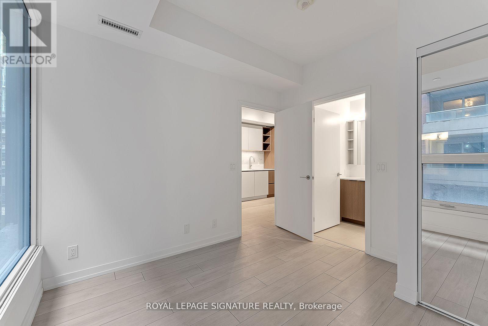 Photo 17 of 522 55 Mercer Street, Toronto ON