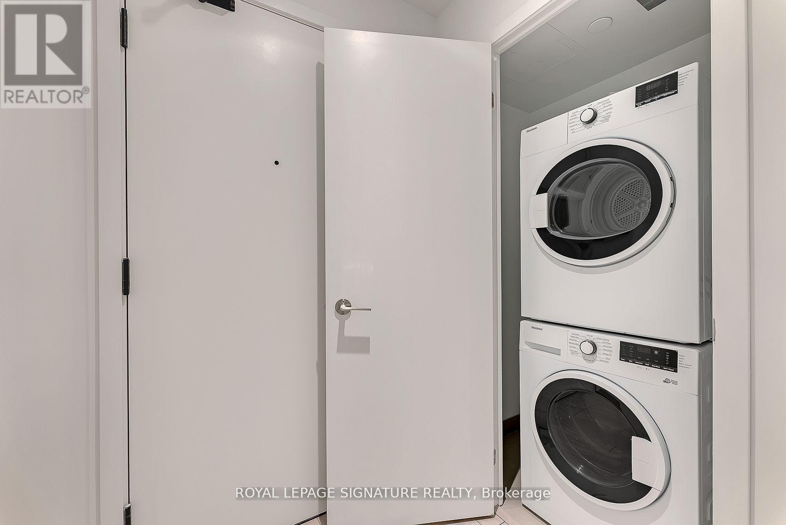 Photo 22 of 522 55 Mercer Street, Toronto ON