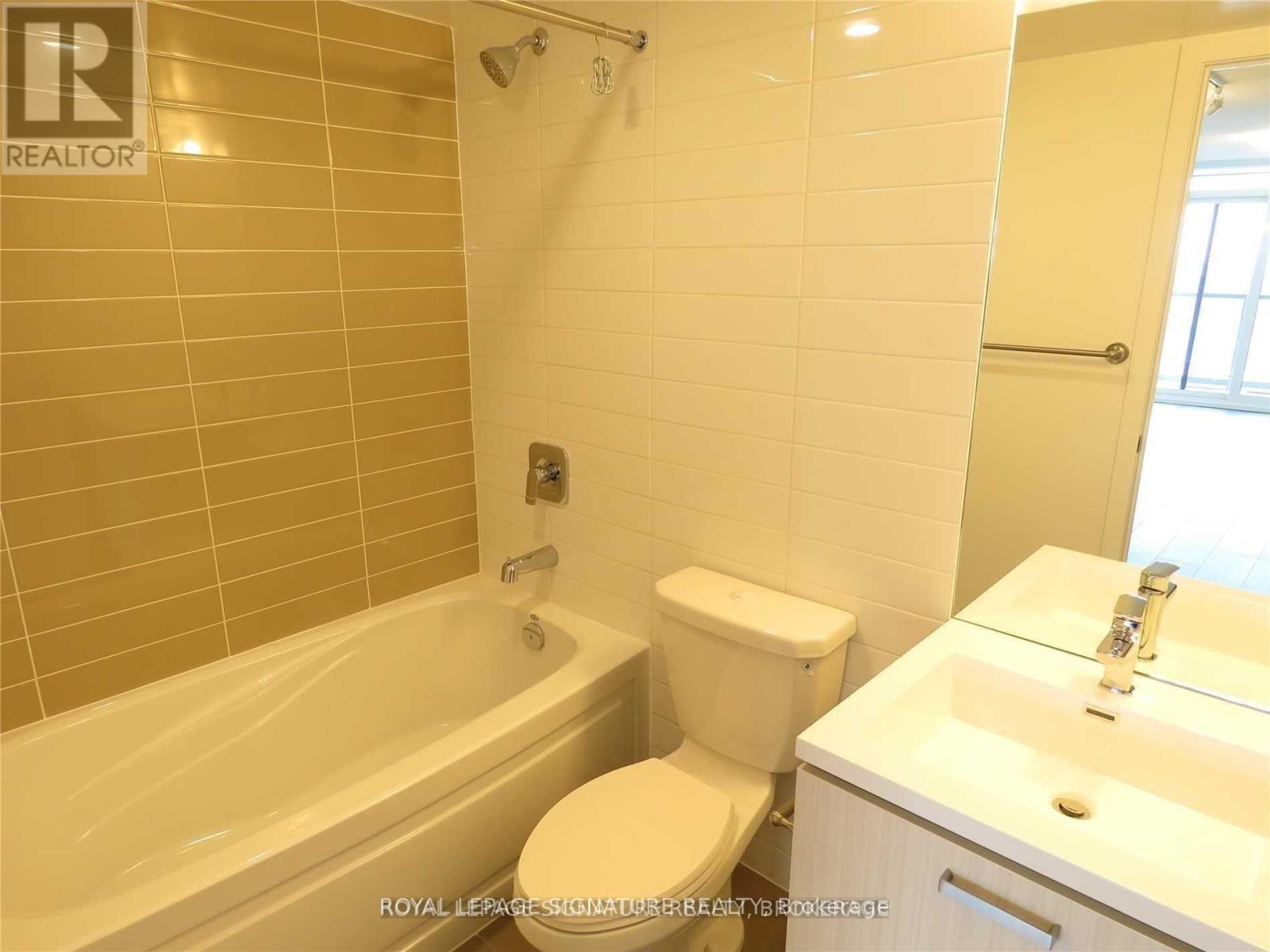 Photo 5 of 2013 125 Redpath Avenue, Toronto ON
