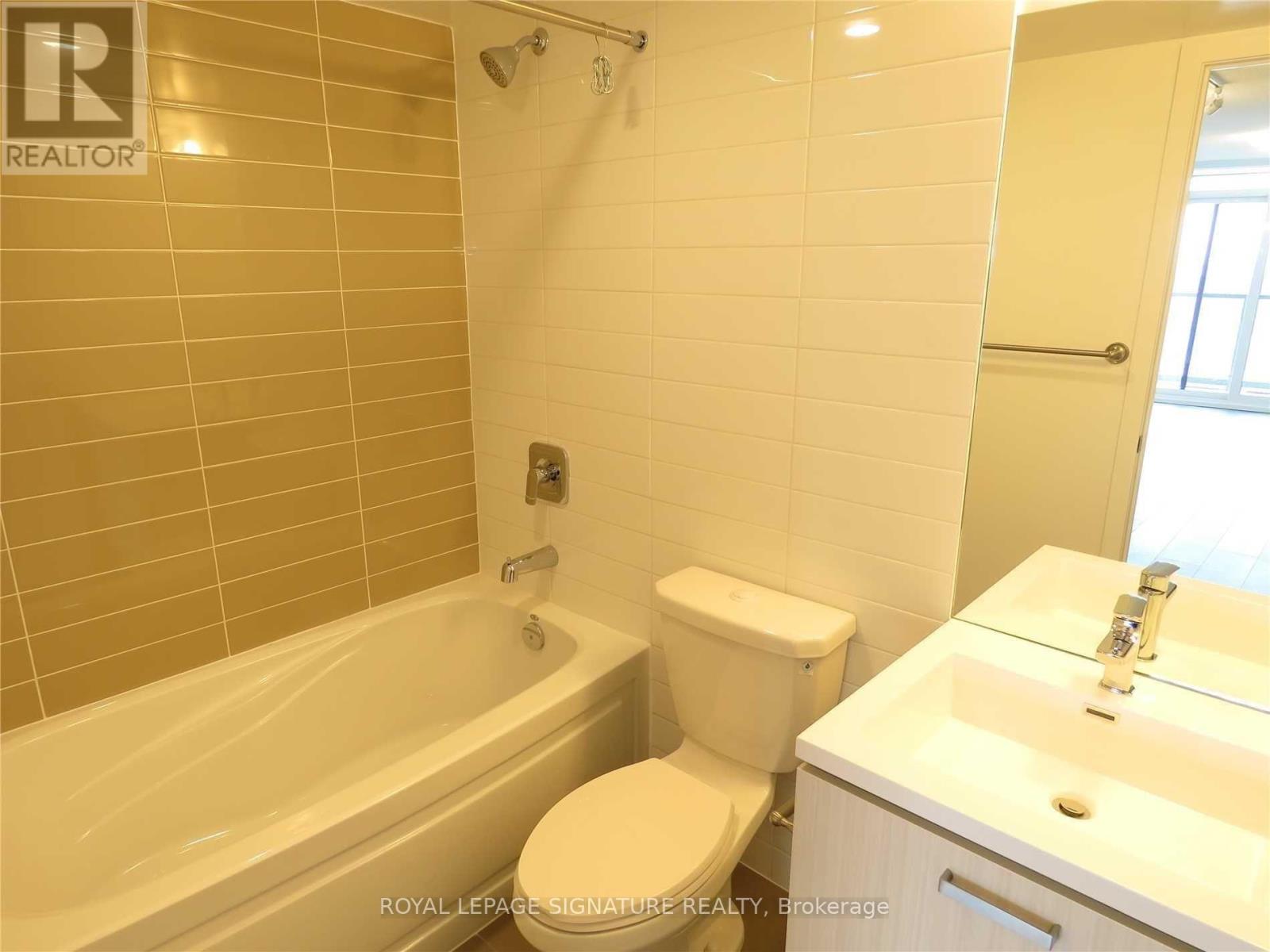 Photo 5 of 2113 125 Redpath Avenue, Toronto ON