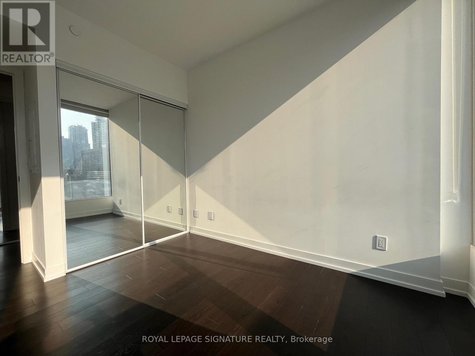 Photo 13 of 1806 85 Wood Street, Toronto ON