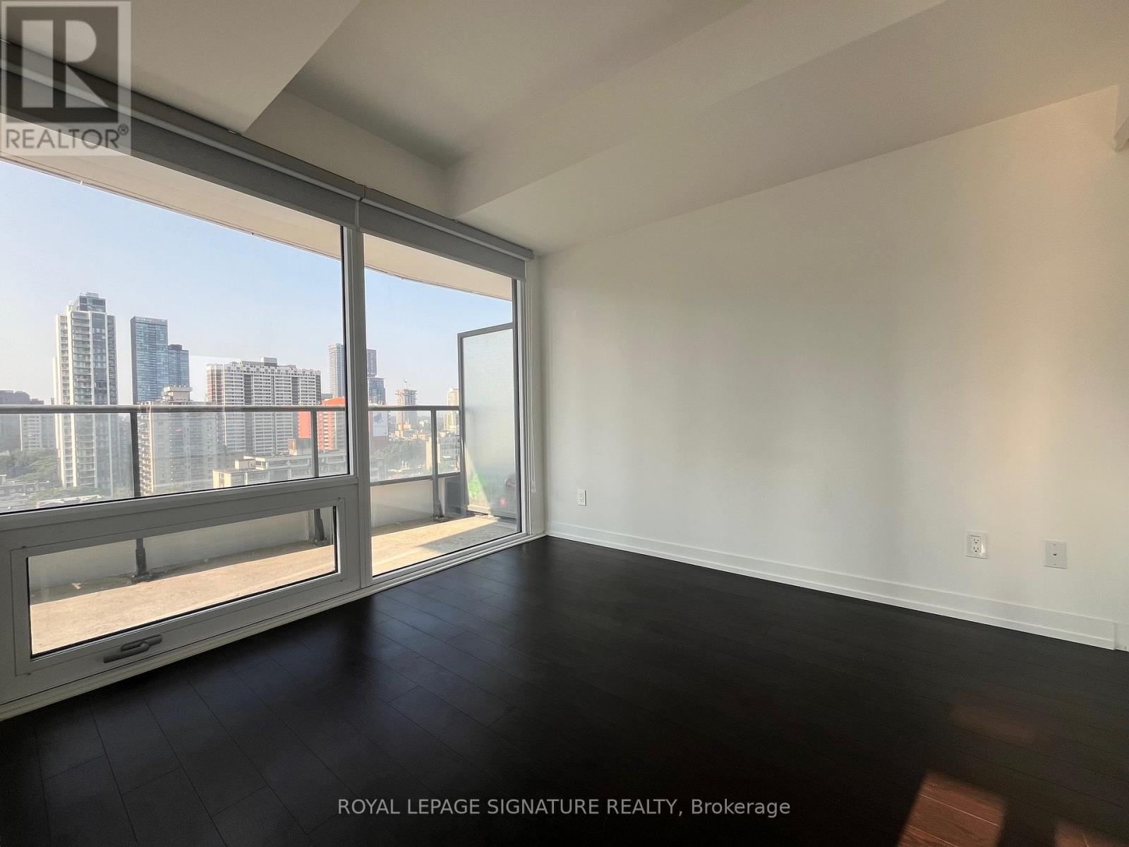 Photo 3 of 1806 85 Wood Street, Toronto ON