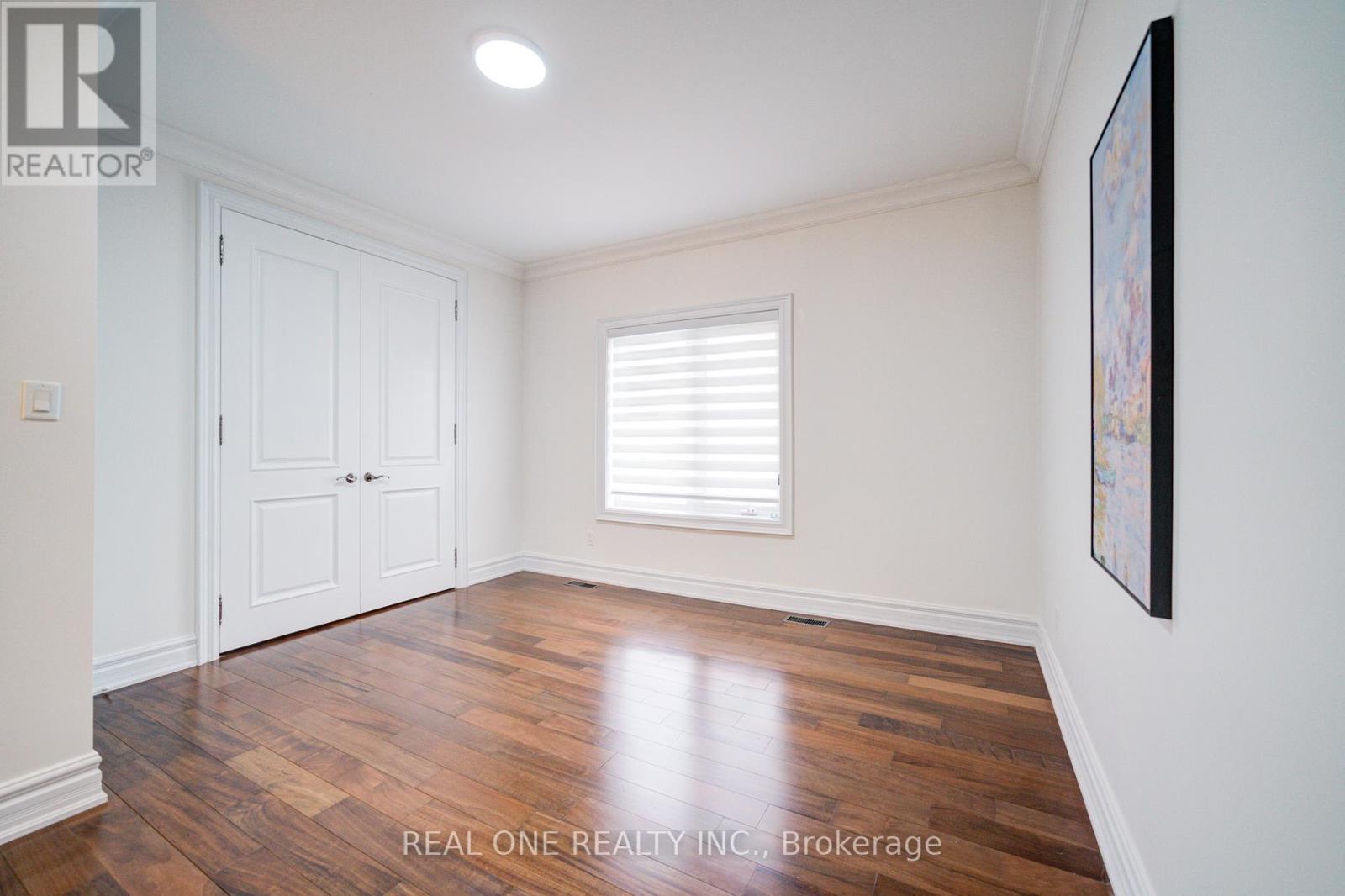 Photo 19 of 210 Maplehurst Avenue, Toronto ON