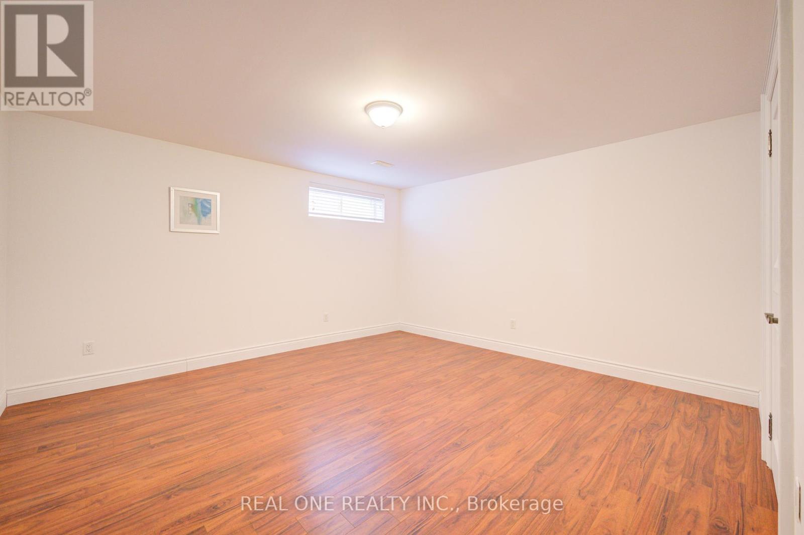 Photo 37 of 210 Maplehurst Avenue, Toronto ON