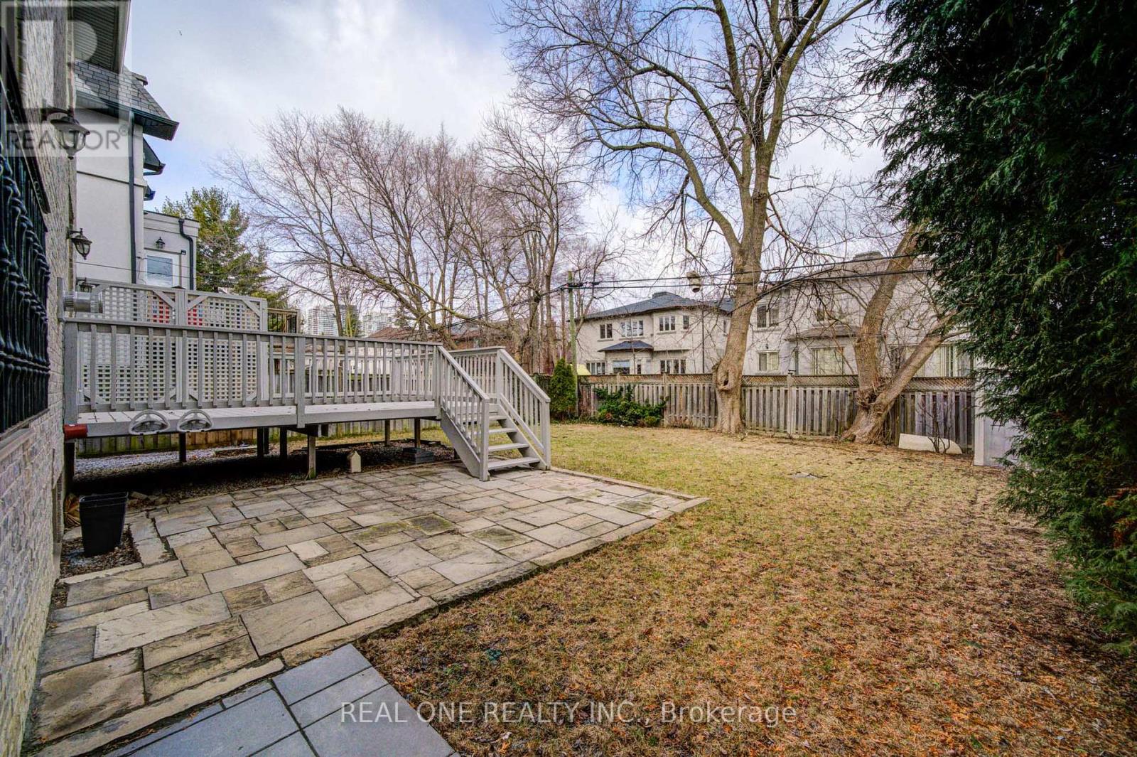 Photo 39 of 210 Maplehurst Avenue, Toronto ON