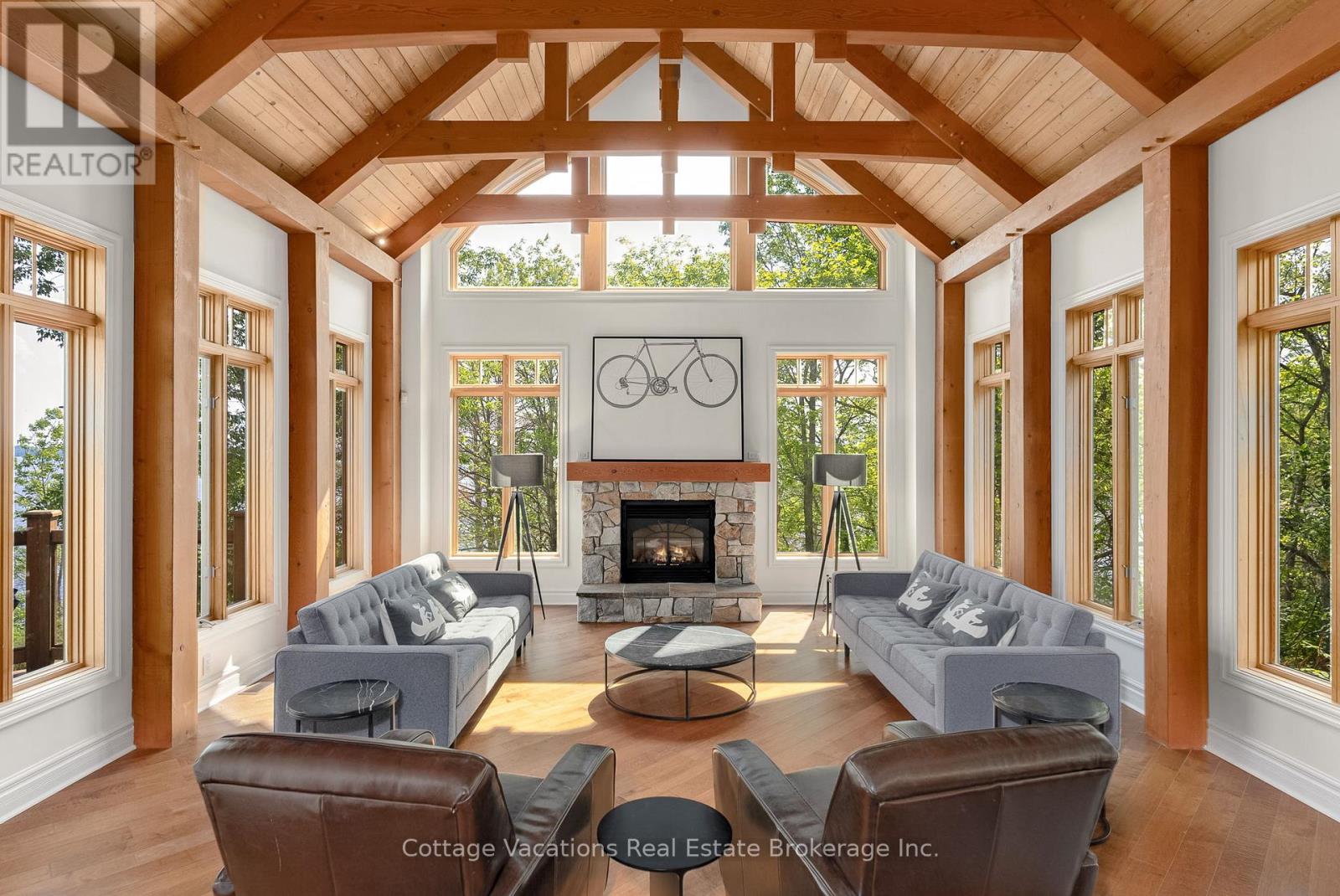 Photo 1 of 1016 Lawland Heights Road, Gravenhurst ON