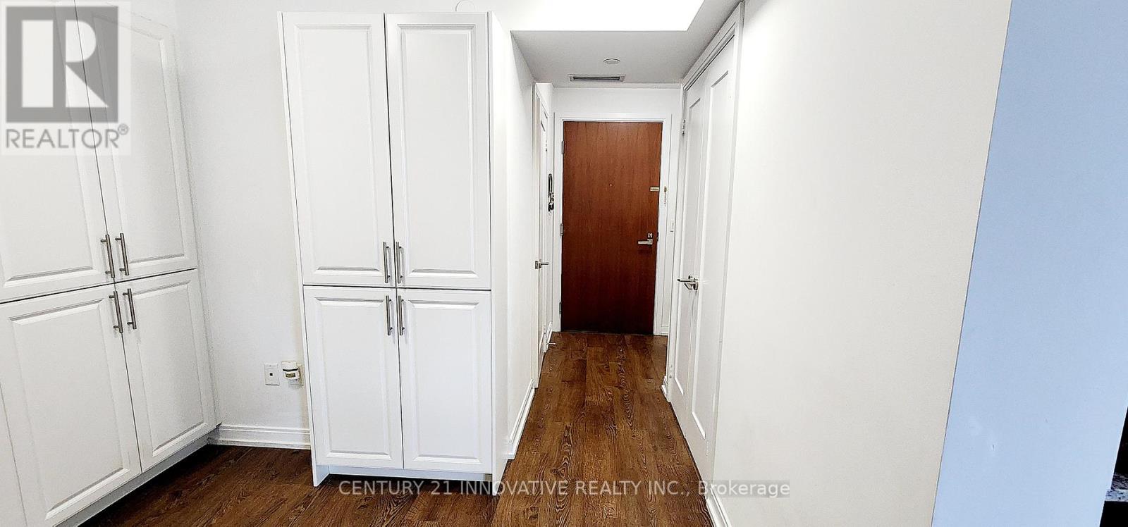 Photo 10 of 2616 275 Village Green Square, Toronto ON