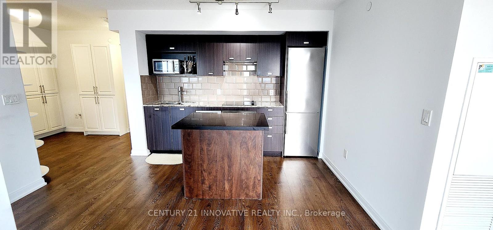 Photo 4 of 2616 275 Village Green Square, Toronto ON