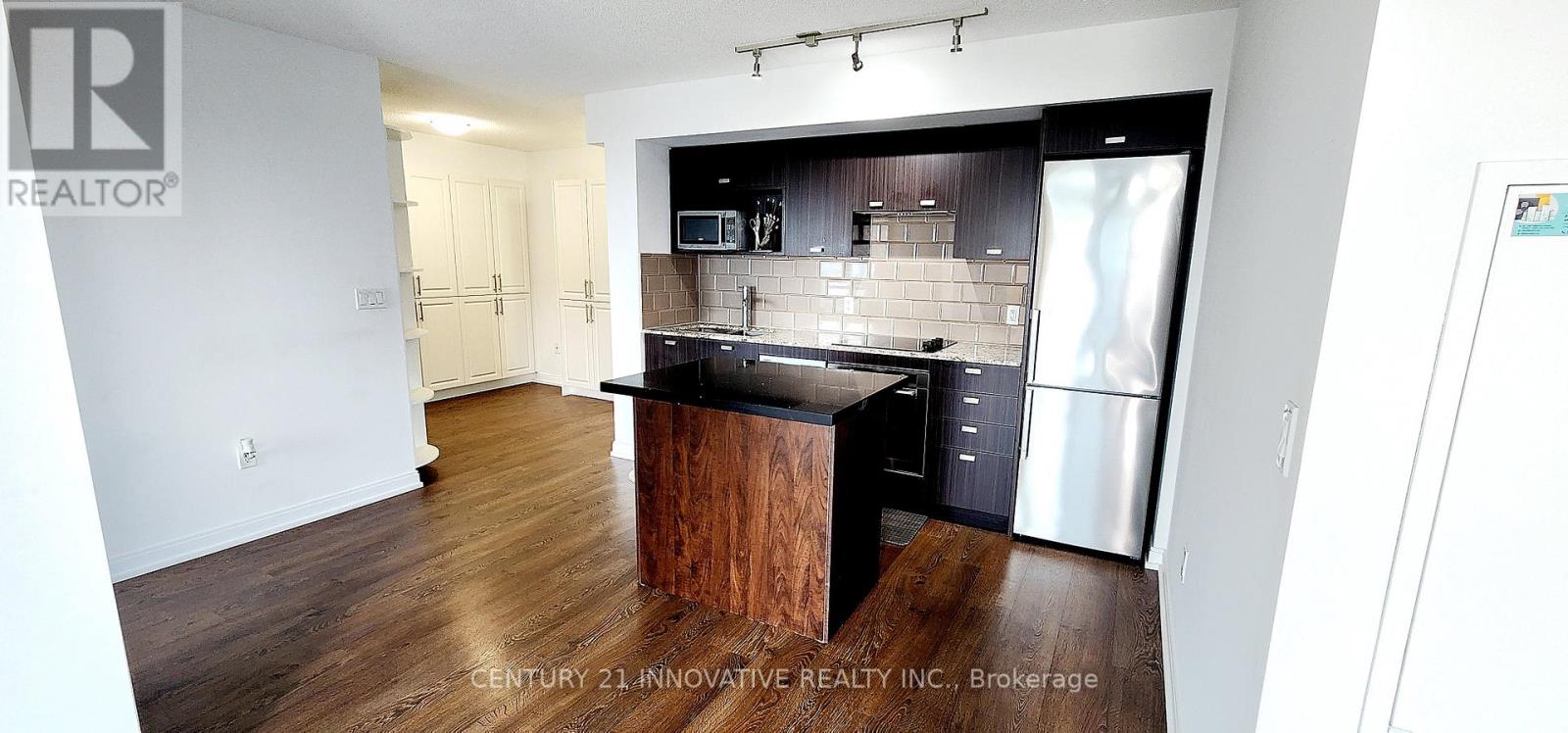 Photo 5 of 2616 275 Village Green Square, Toronto ON