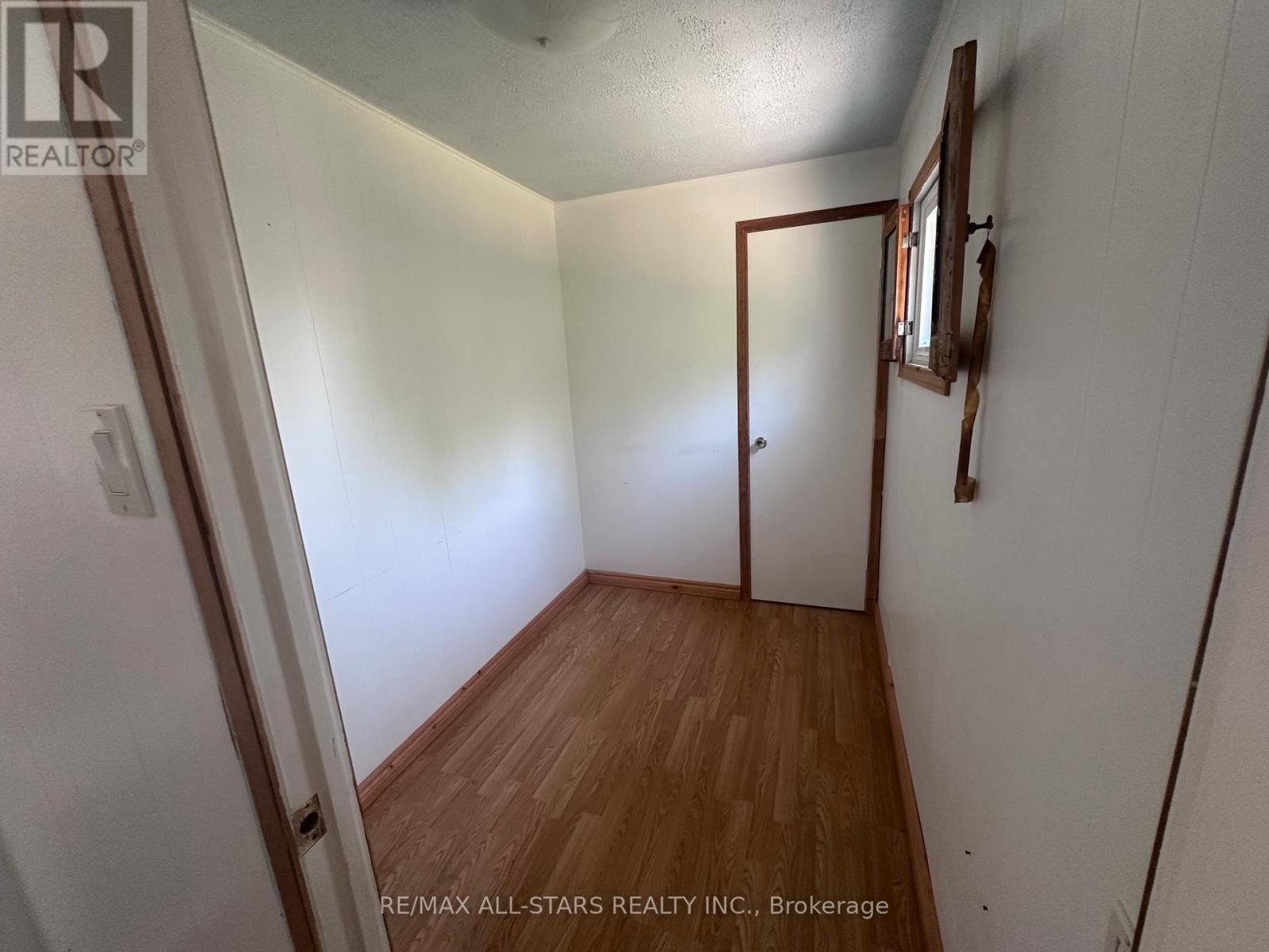 Photo 19 of 86 Cromwell Avenue, Oshawa ON