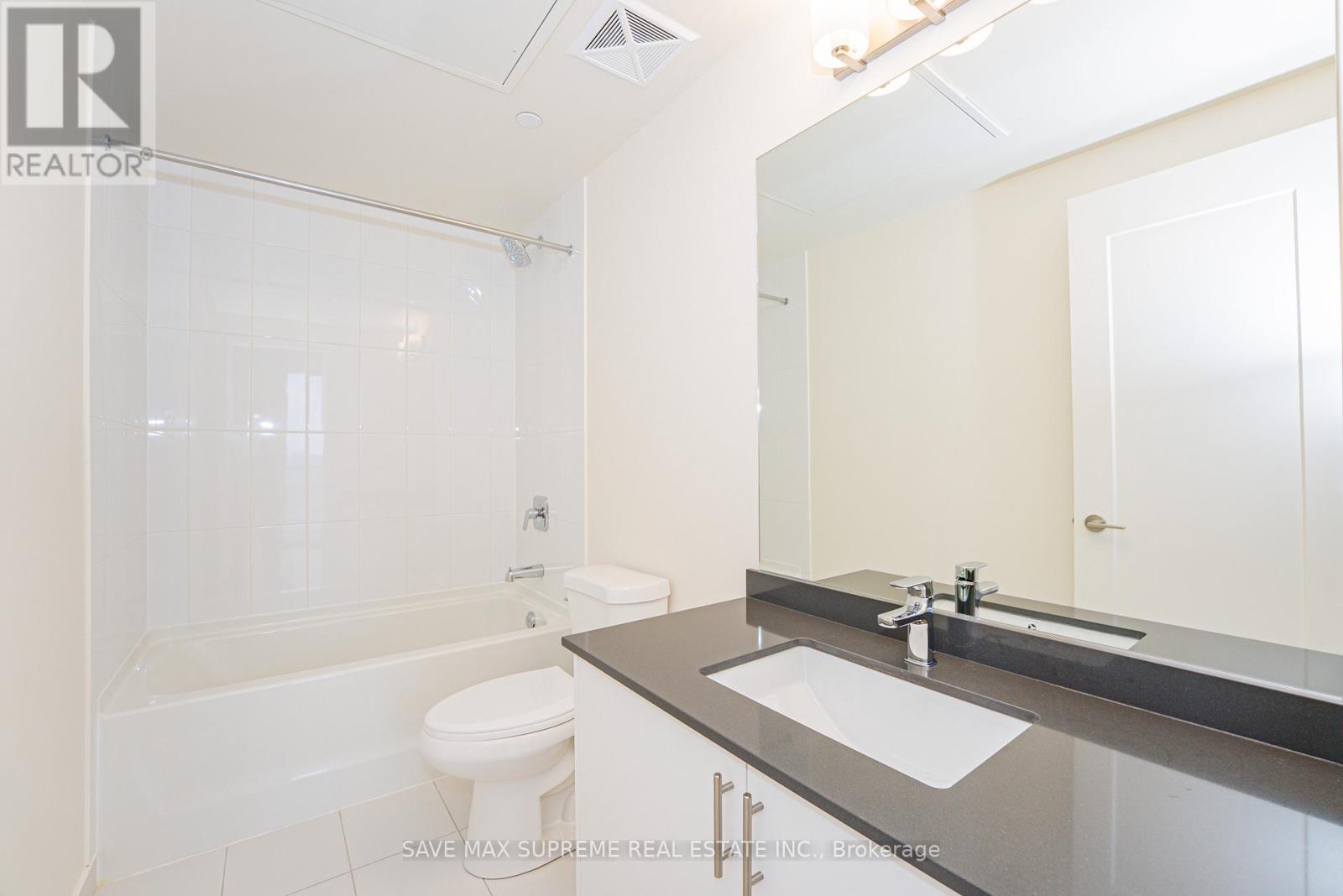Photo 20 of 1716 8960 Jane Street, Vaughan ON
