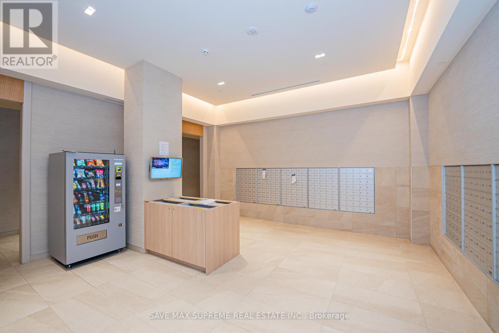 Photo 38 of 1716 8960 Jane Street, Vaughan ON