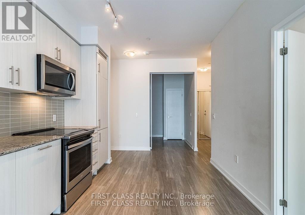 Photo 8 of 3216 4055 Parkside Village Drive, Mississauga ON