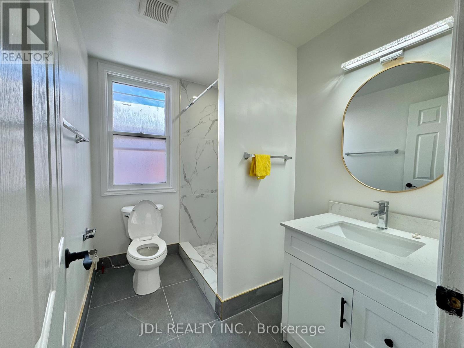 Photo 12 of 6269 Ash Street, Niagara Falls ON