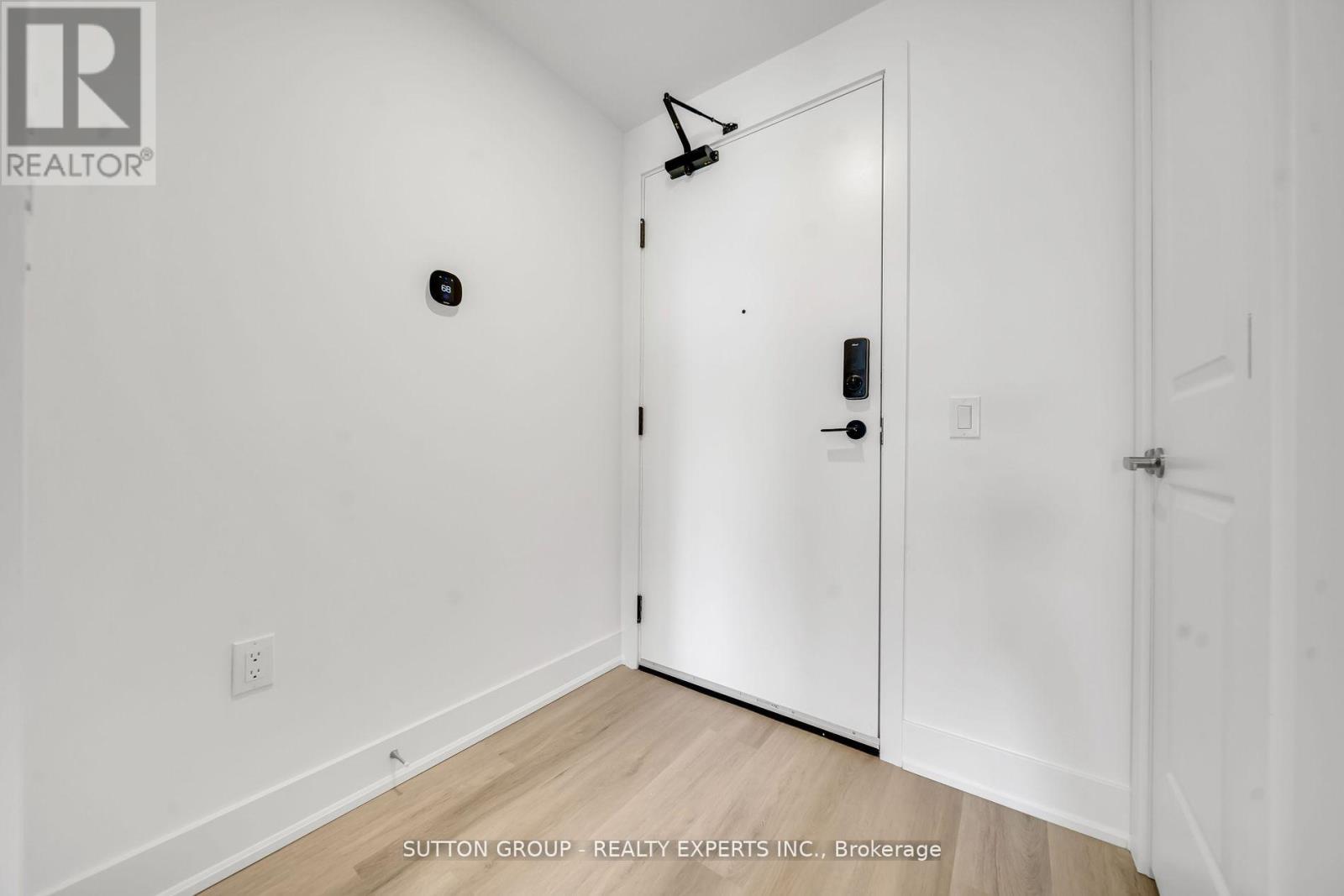 Photo 15 of 826 401 Shellard Lane, Brantford ON