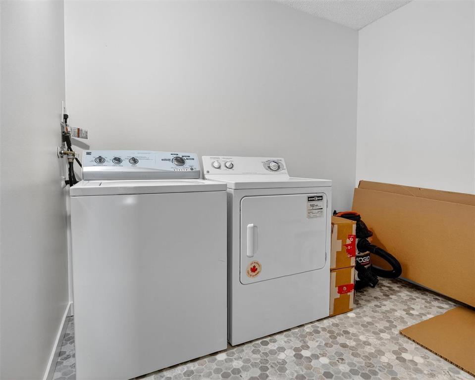 Photo 15 of 28 66 Paddington Road, Winnipeg MB