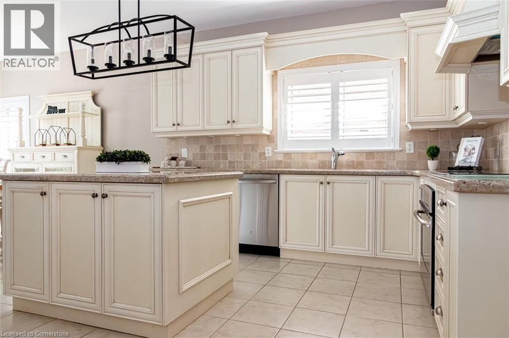 Photo 13 of 104 Miller Drive, Halton Hills ON