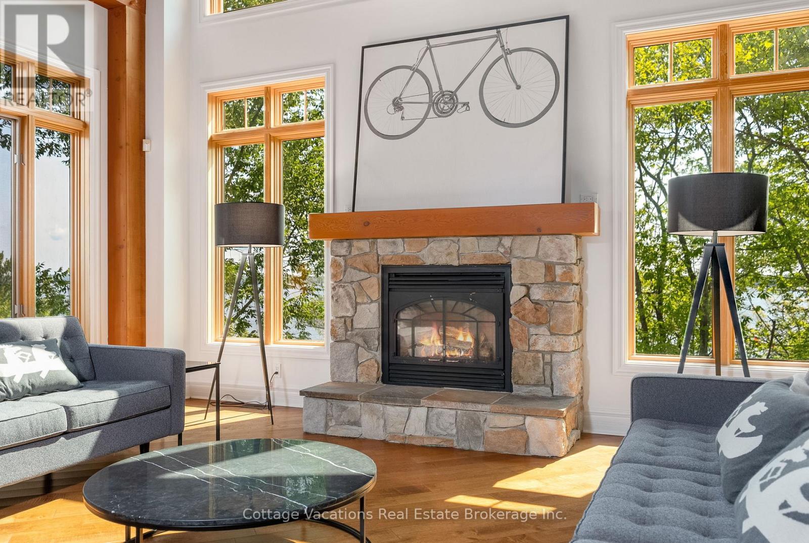 Photo 11 of 1016 Lawland Heights Road, Gravenhurst ON