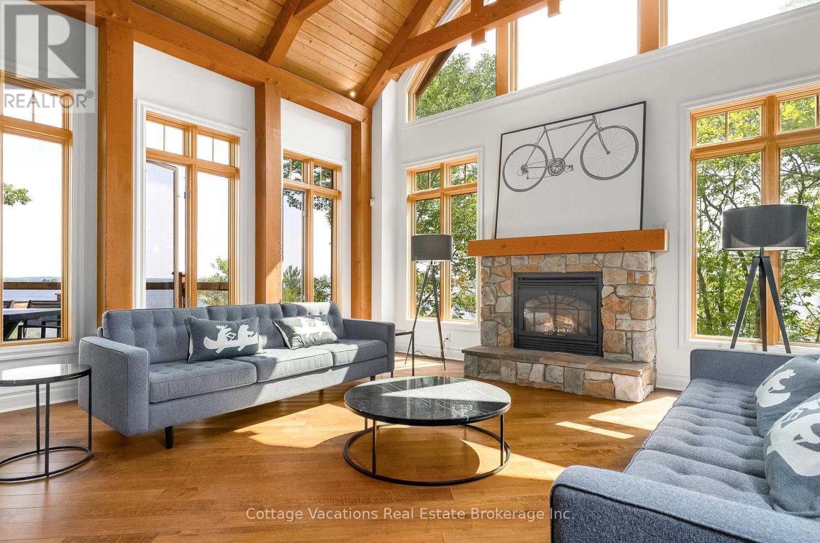 Photo 10 of 1016 Lawland Heights Road, Gravenhurst ON