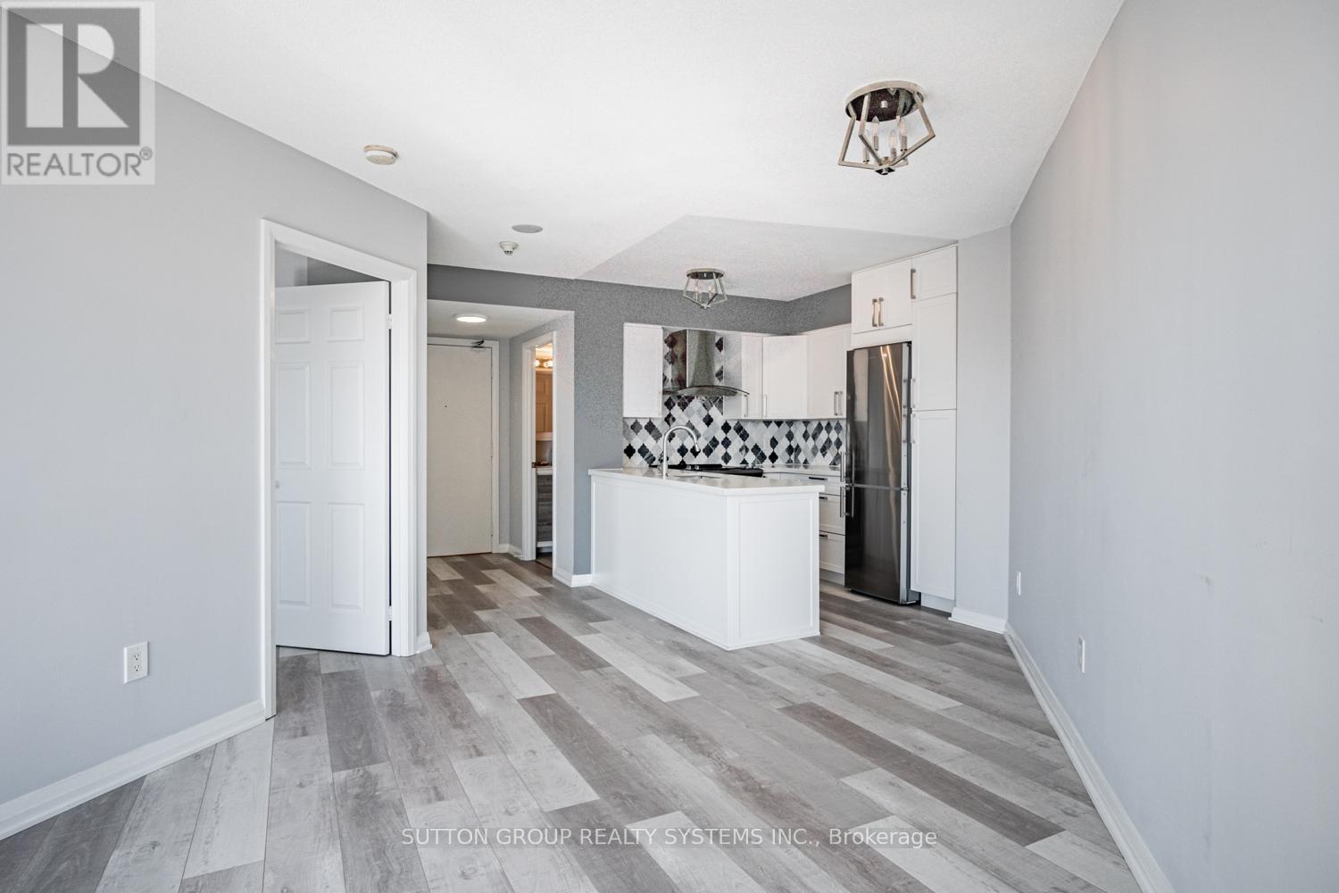 Photo 11 of 608 220 Forum Drive, Mississauga ON