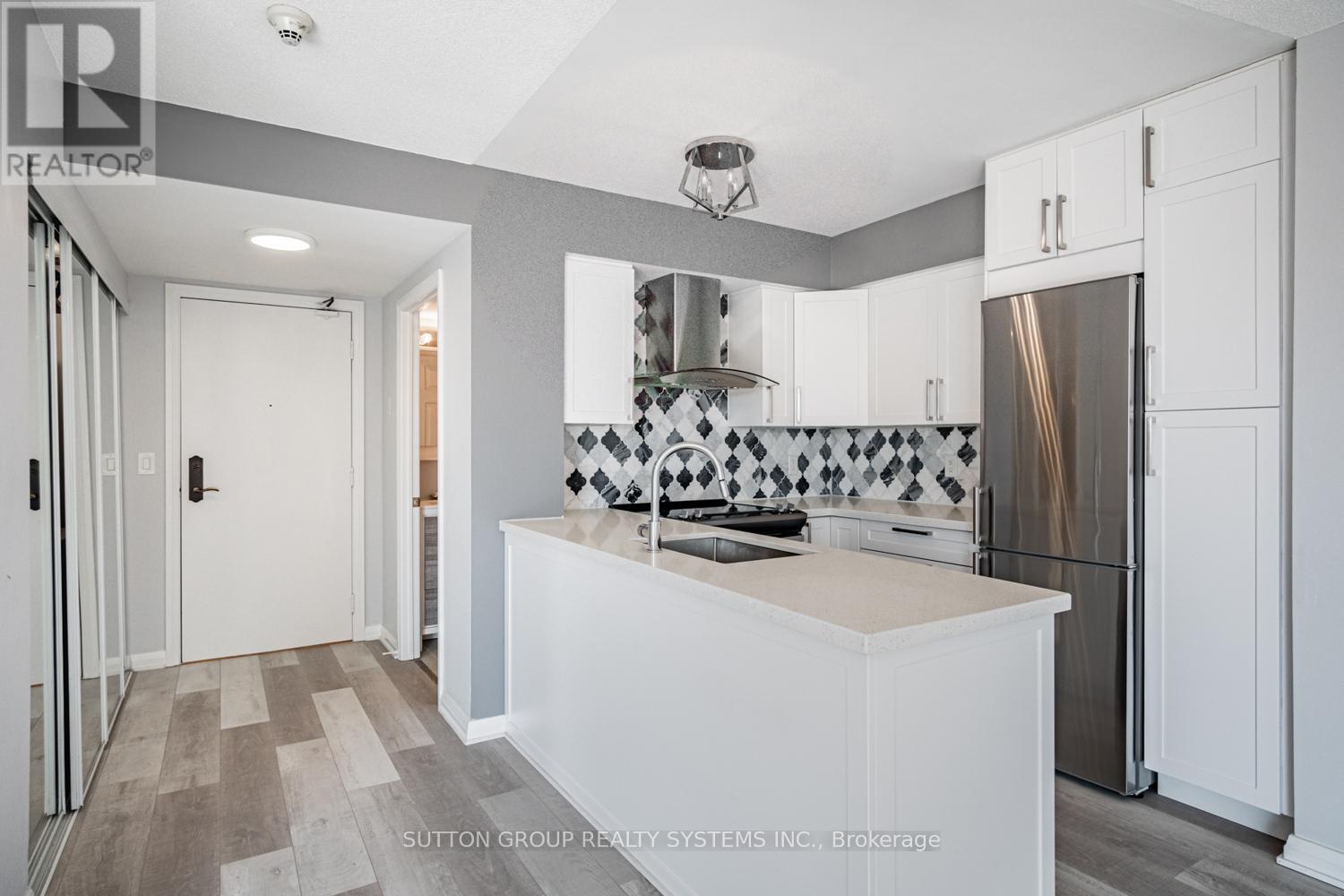 Photo 6 of 608 220 Forum Drive, Mississauga ON