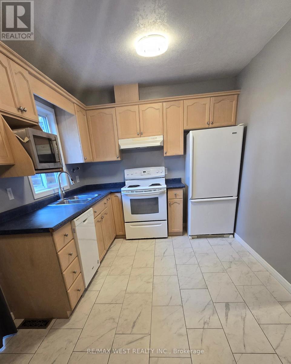 Photo 3 of 203 Langlaw Drive, Cambridge ON