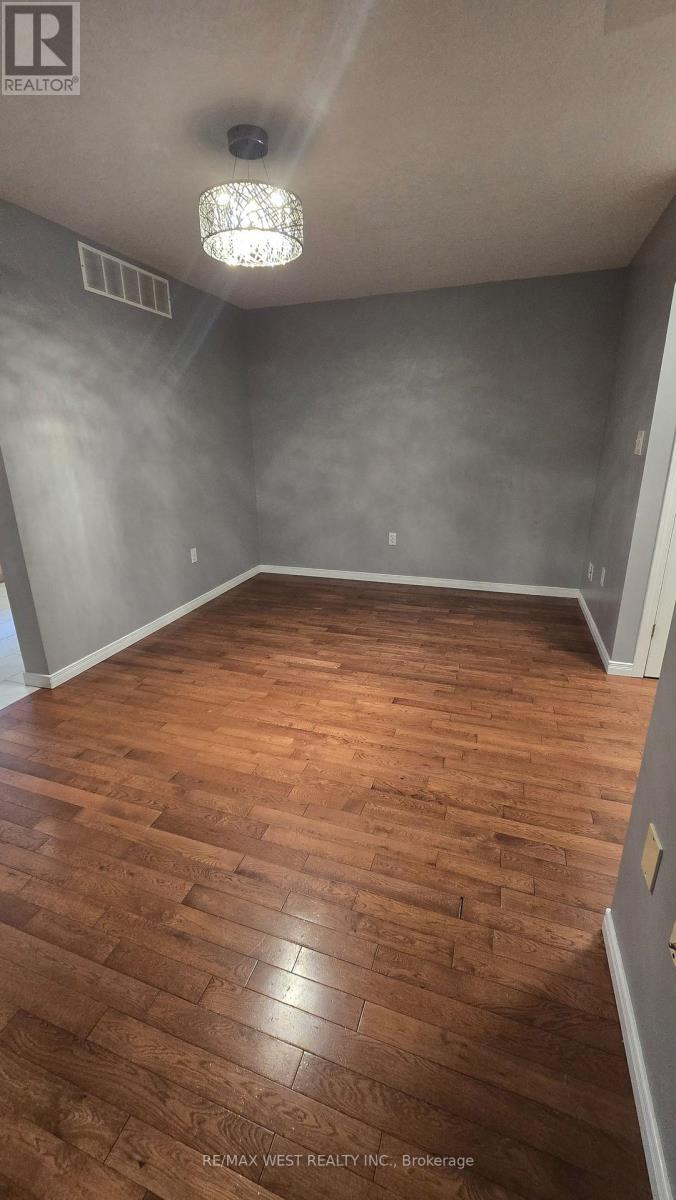 Photo 4 of 203 Langlaw Drive, Cambridge ON