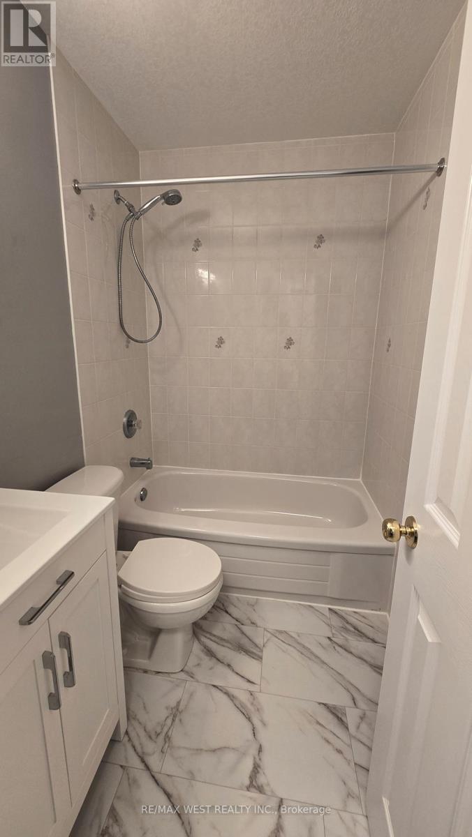 Photo 6 of 203 Langlaw Drive, Cambridge ON