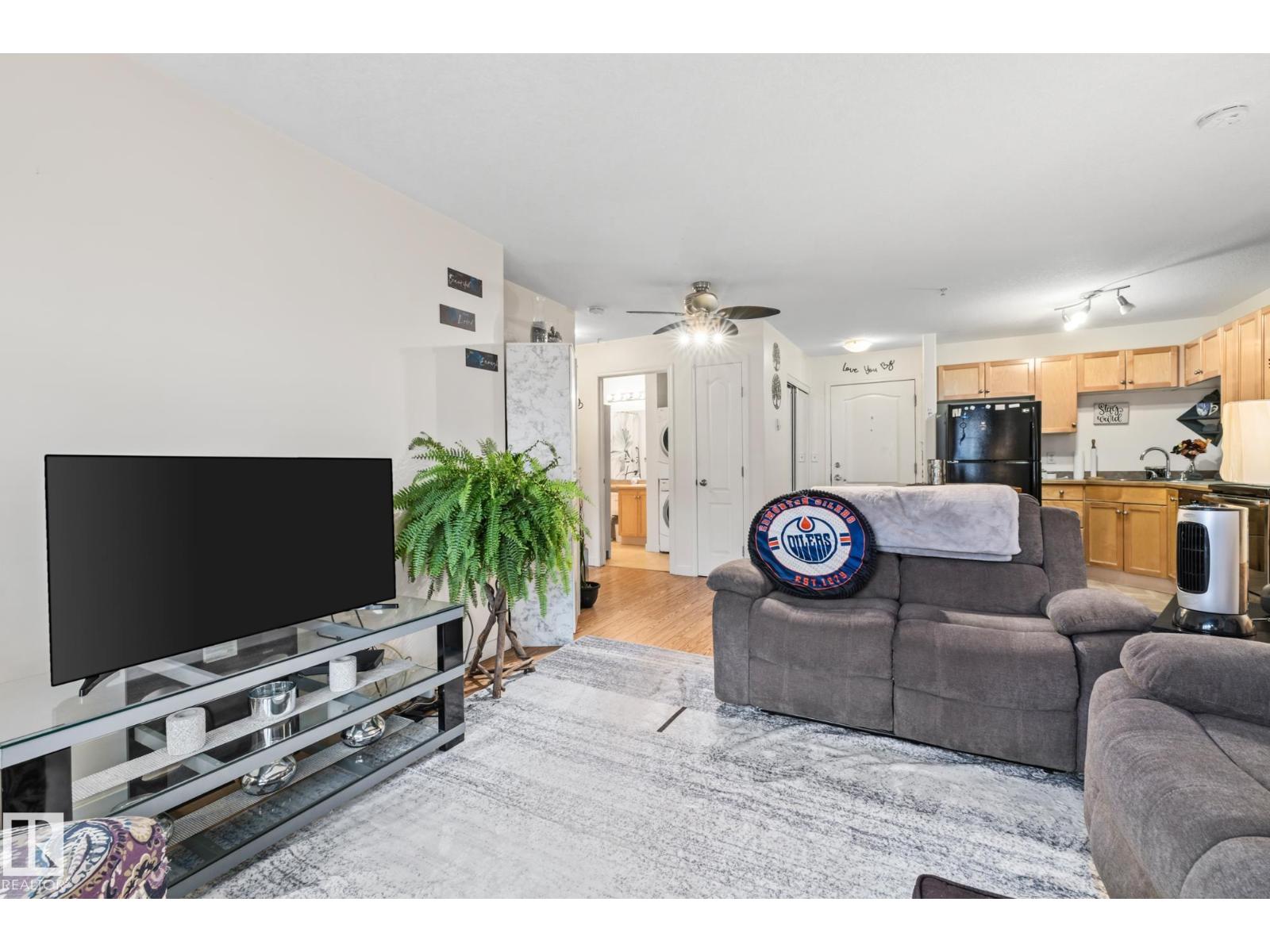 Photo 10 of 308 12550 140 Av Nw, Edmonton AB